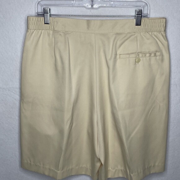 Bette & Court Signature Collection Golf Casual Size 16 Pleated High Waist Short - Picture 4 of 9